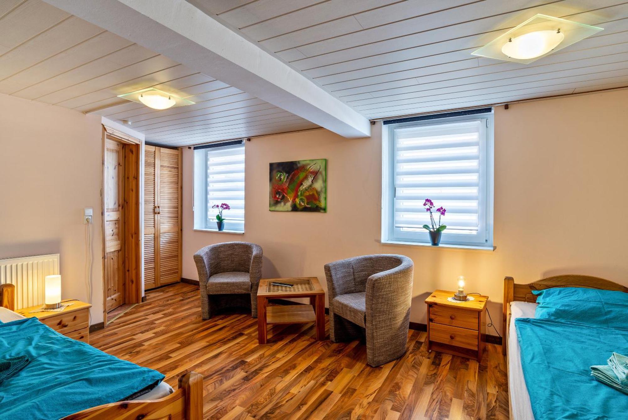Ferienwohnung Blaues Haus Ubstadt-Weiher Luaran gambar